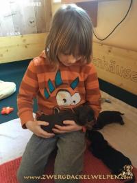 1289 | 2018-01-18 Kinderbesuch im Welpenauslauf
